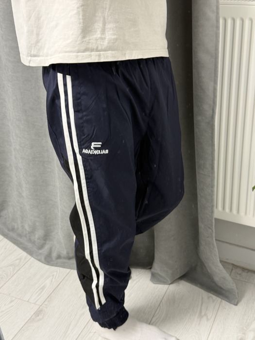 штаны спортивные Balenciaga 3b Logo pants s m vetements — фото 5