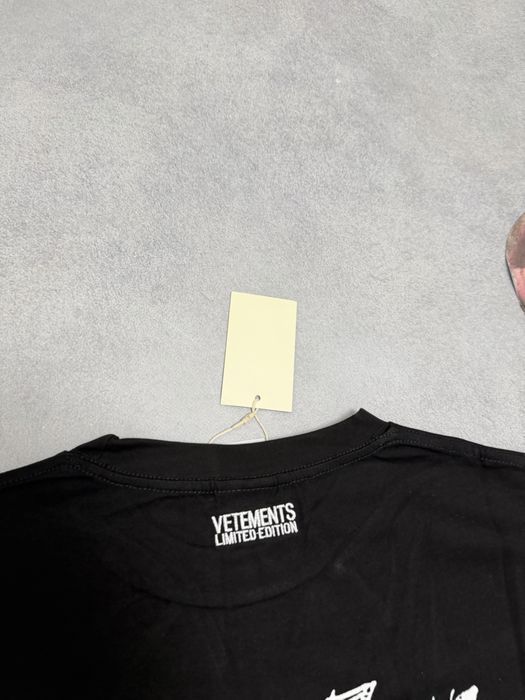 Футболка Vetements World tour tee S M L  Balenciaga rick owens vetements — фото 3